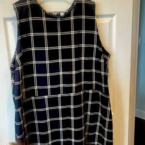Old navy women’s black and white dress